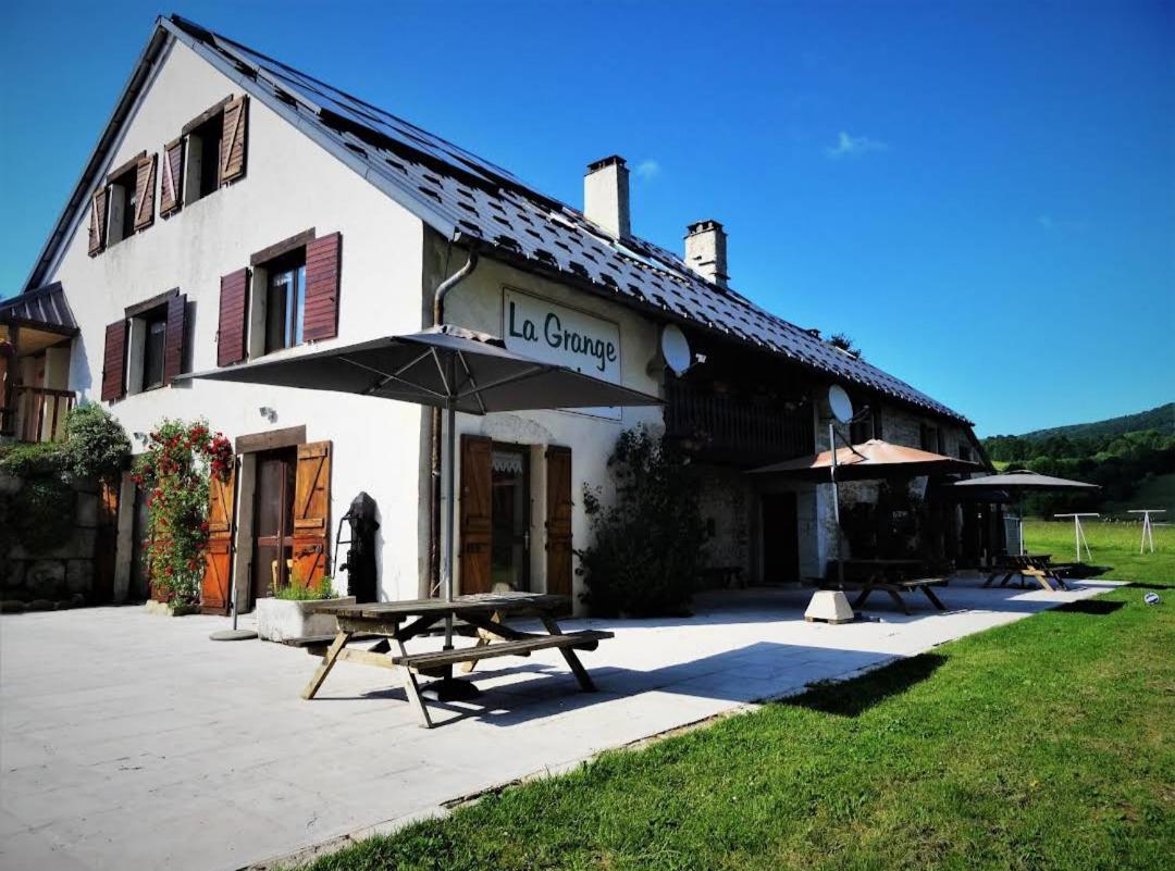 La Grange Des Plans Appartement Le Grand-Abergement Buitenkant foto