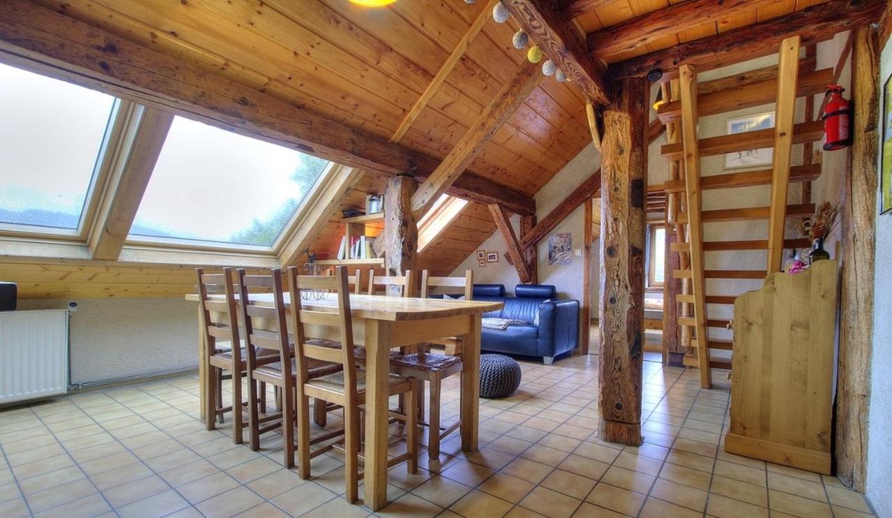 La Grange Des Plans Appartement Le Grand-Abergement Buitenkant foto