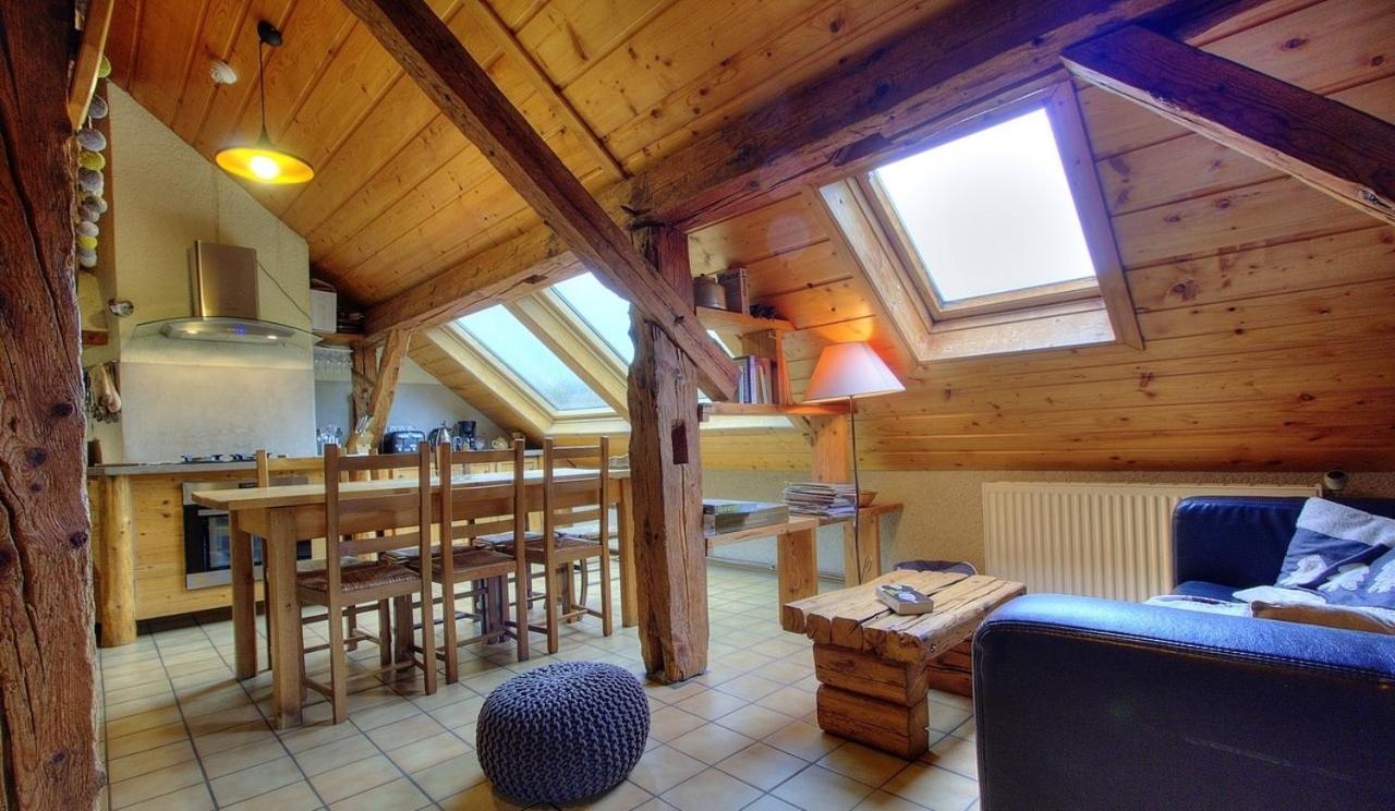 La Grange Des Plans Appartement Le Grand-Abergement Buitenkant foto