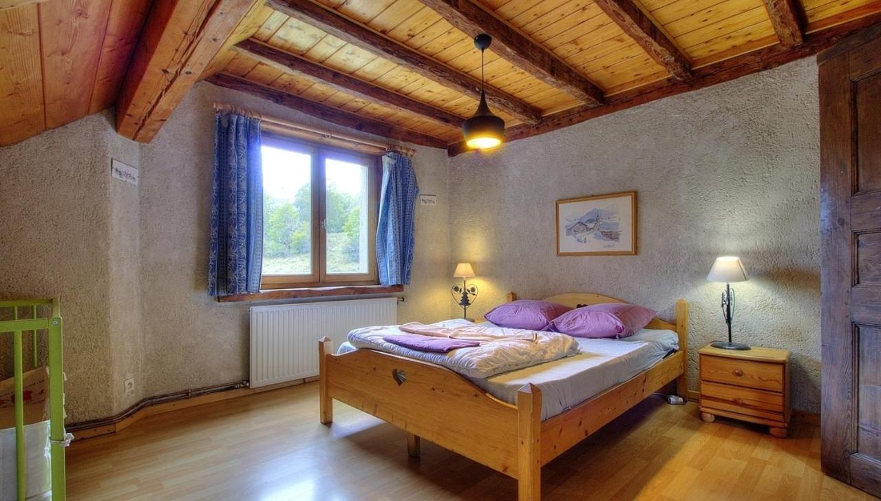 La Grange Des Plans Appartement Le Grand-Abergement Buitenkant foto