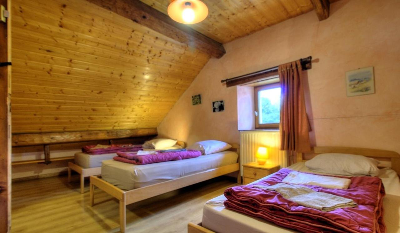 La Grange Des Plans Appartement Le Grand-Abergement Buitenkant foto